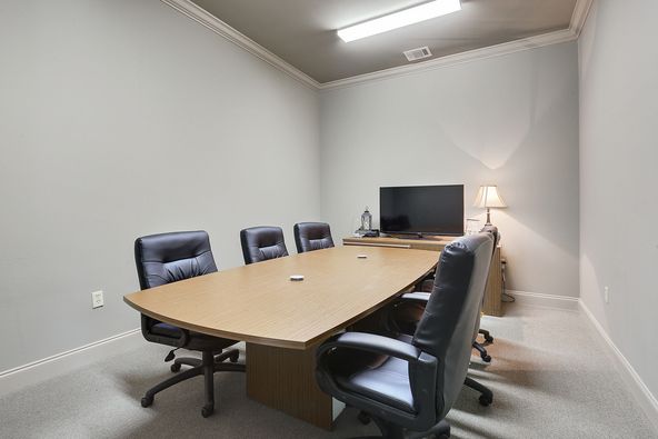 South Baton Rouge Professional Office Suite Available: 10245 Siegen Ln Ste C, Baton Rouge, LA 70810